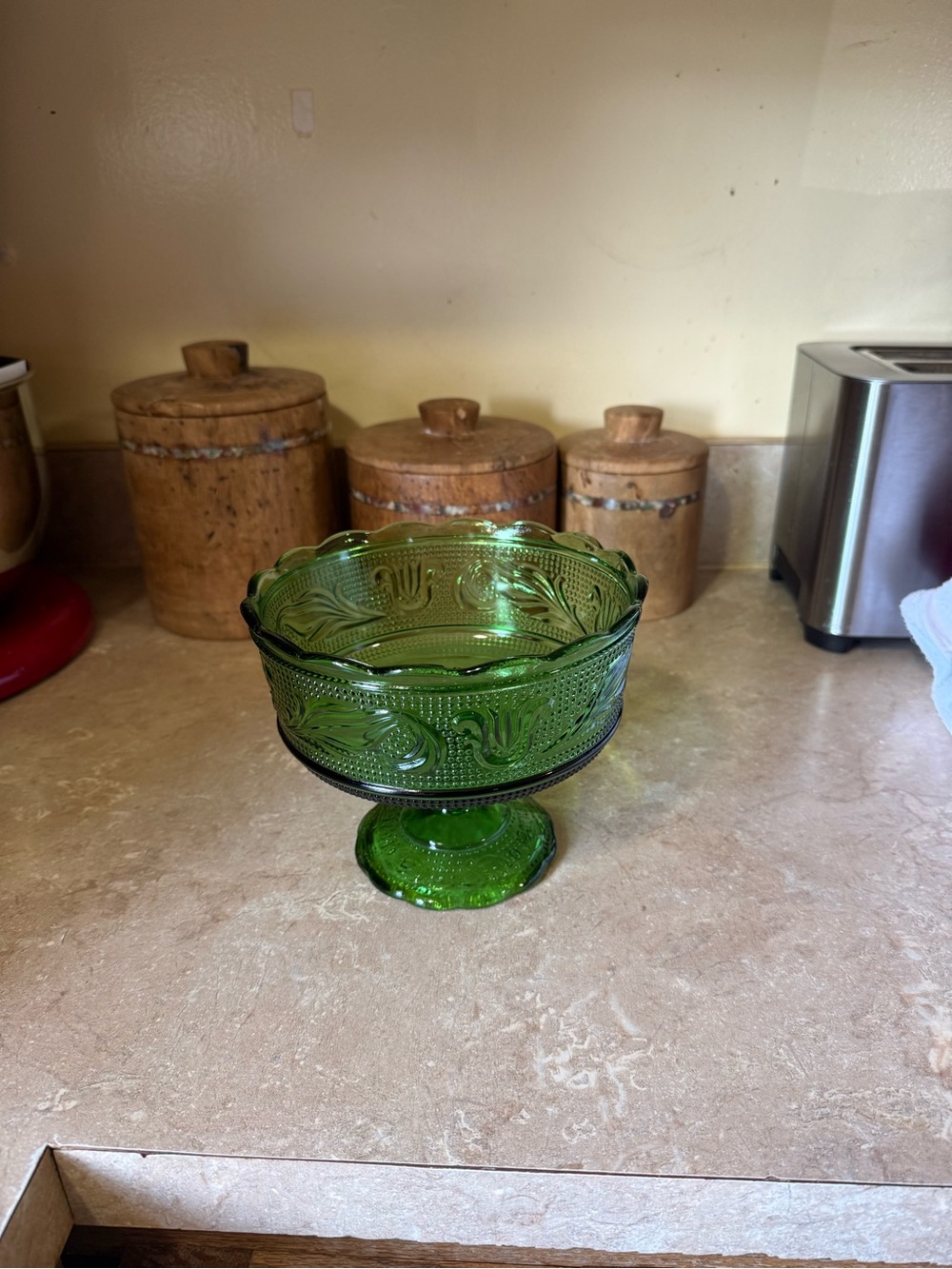 Green Vintage-Style Glass Pedestal Bowl